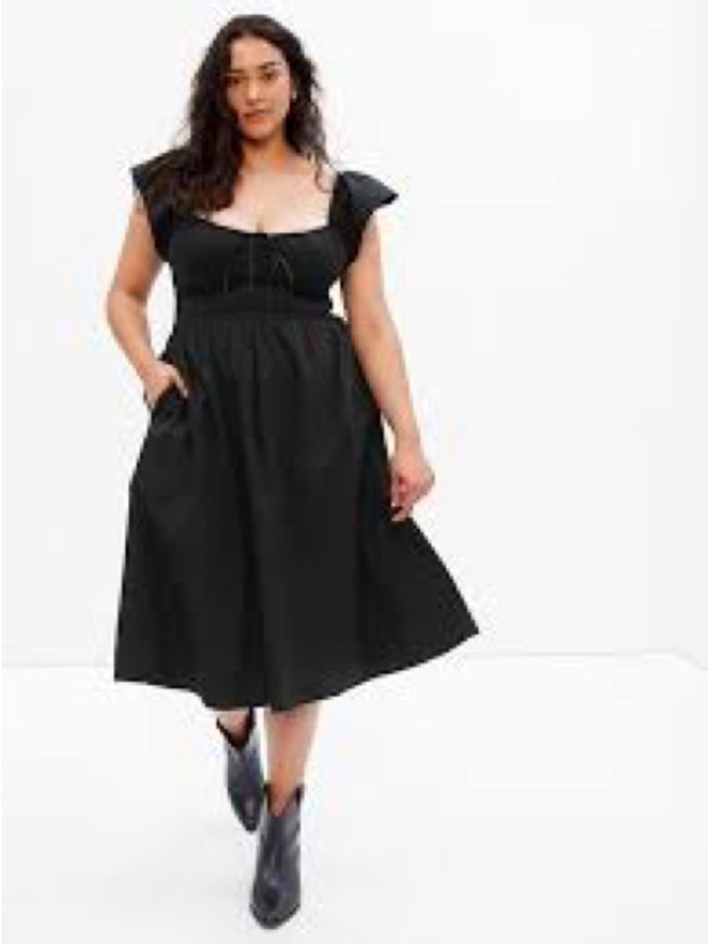 Flutter sleeve dress
